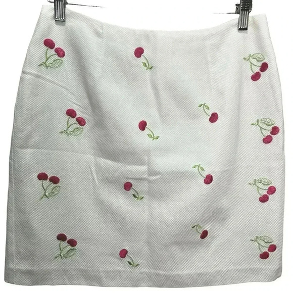 J.G. Hook‎ Cherry Mini Skirt Size Small - Picture 1 of 2
